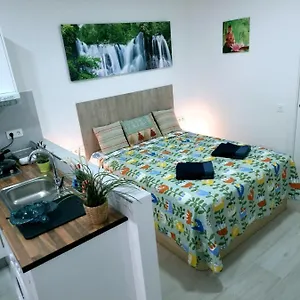 https://apartamentos-zanca-city-center.hotelsinnerja.org